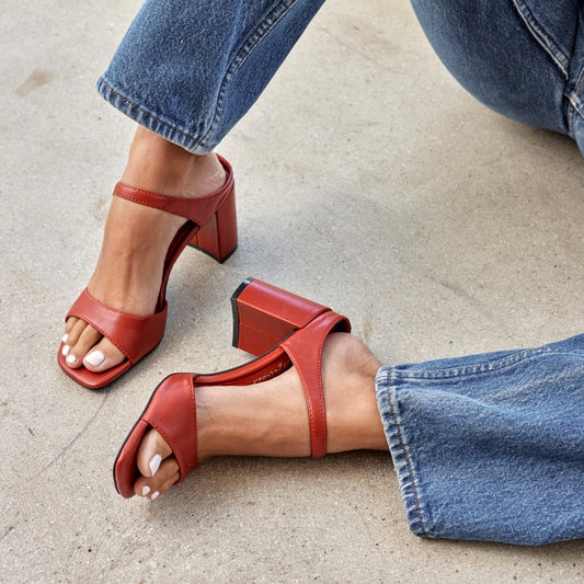 Donnie Heeled Sandal in Red